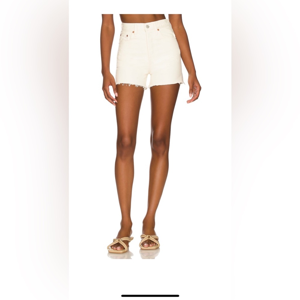 Levi’s ribcage short in color hello it’s me